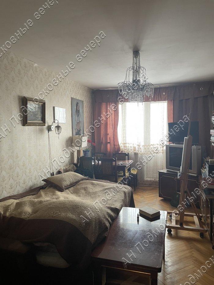 Продам 3-комнатную квартиру в Москве, Олимпийская Деревня,10