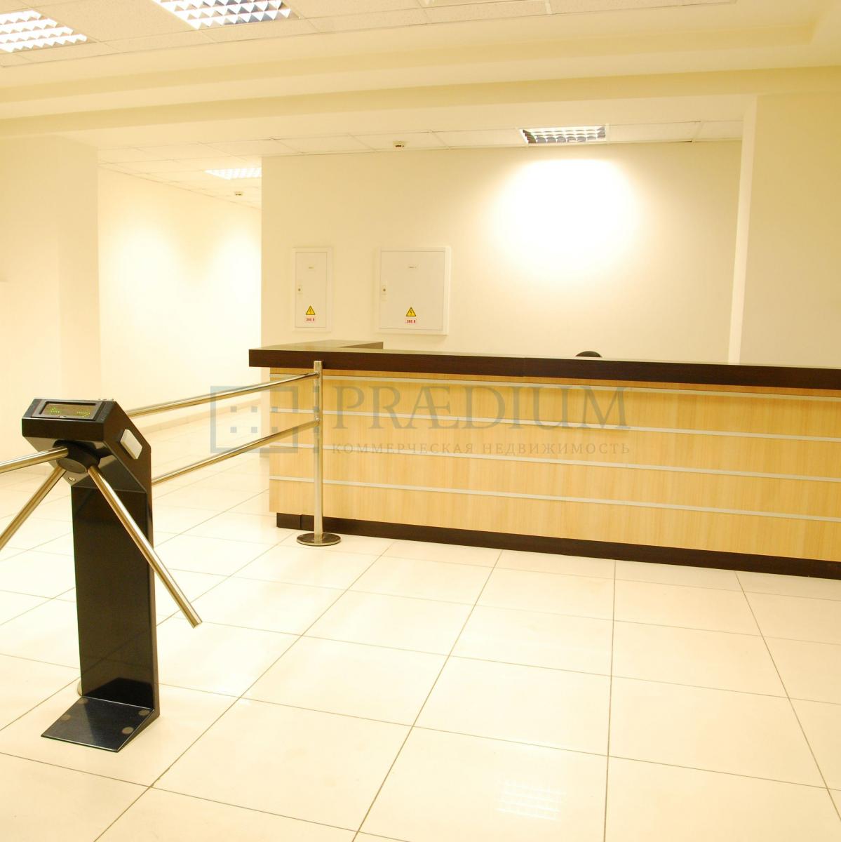 Сдается торговое помещение в Москве, д 93 стр 2