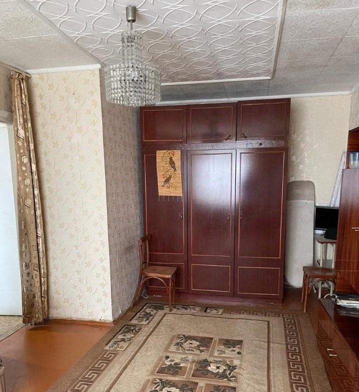 Продам 3-комнатную квартиру в Волгограде в Дзержинском р-не, Краснополянская улица, 12