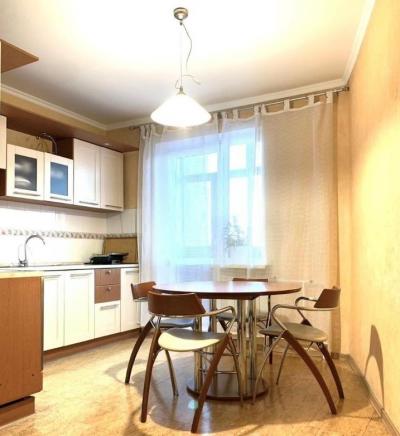 Продам 4-комнатную квартиру  Красноярск, Краснодарская улица, 1, Советский р-н