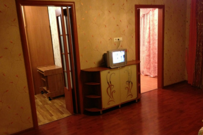 Сдам на сутки 4-комнатную квартиру  Пермь, Грузинская улица, 9, Ленинский р-н