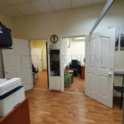 Продам торговое помещение  Москва