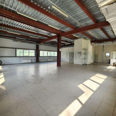 Продам торговое помещение  Москва, Березовая аллея, д 4А